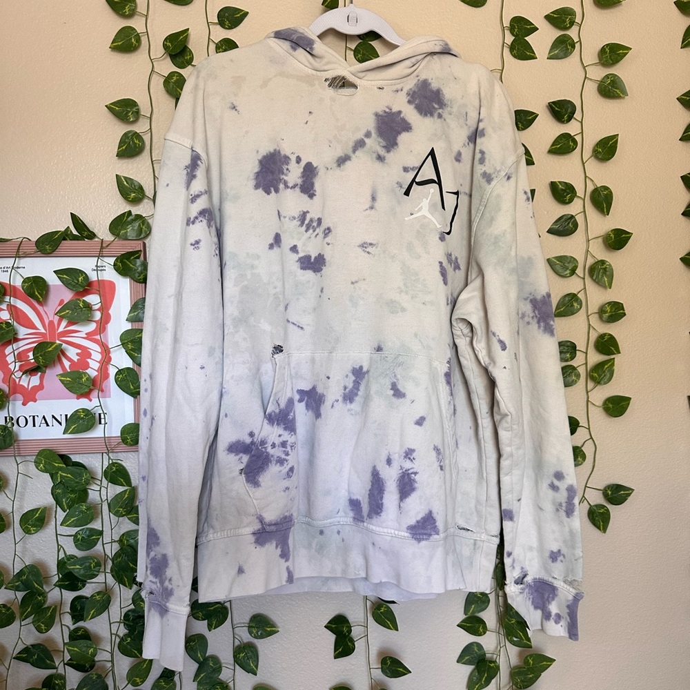 Jordan Nike Sport DNA Kangaroo Pocket Tie Dye Logo Gray Purple Tye Dye Large